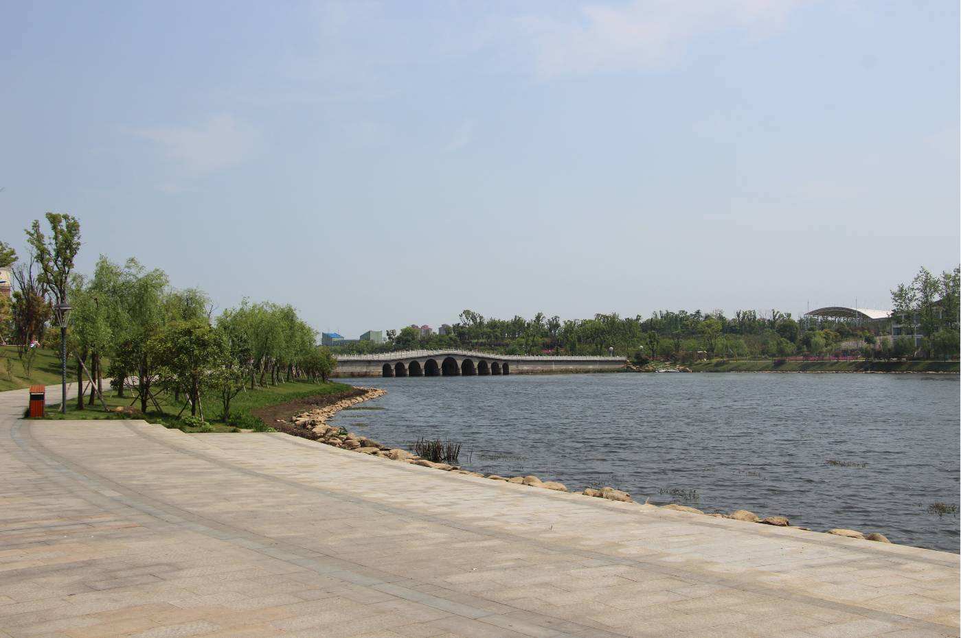  p data-id="gnzji5ndes">珍珠湖公园是共青城市重要的民生工程之一