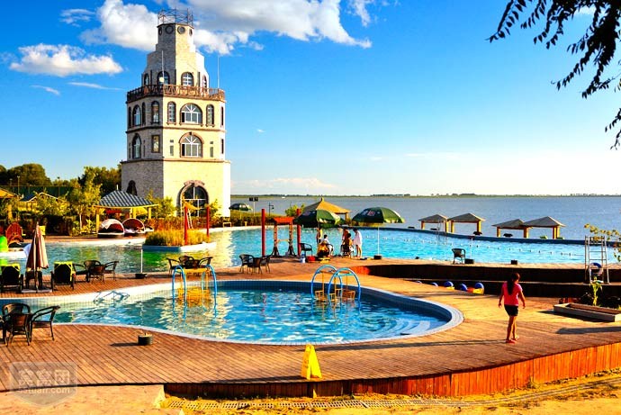  p data-id="gnwmv55ko7">连环湖位于中国黑龙江省大庆市杜尔伯特蒙古