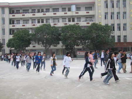 灵山县旧州中学