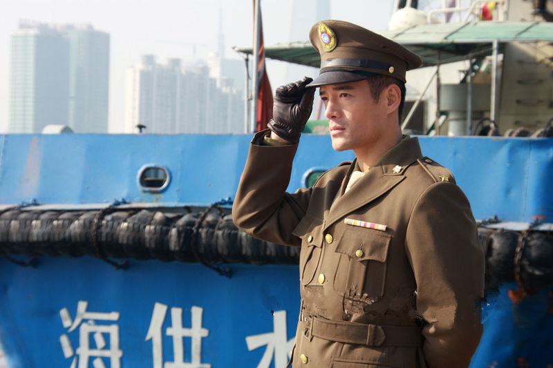  p data-id="gnywcbedej">《解放上海》是张仲伟执导的战争题材电视剧