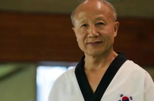  p>李奎珩,出生于韩国,韩国跆拳道运动员.