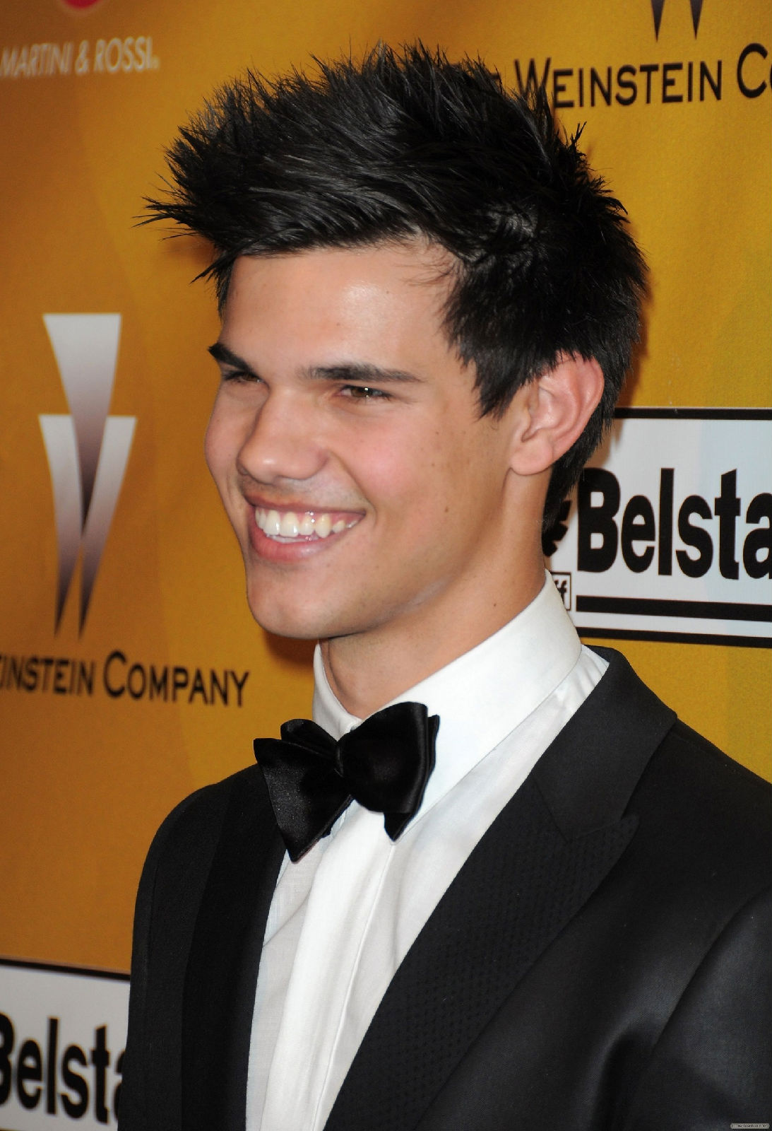  p>泰勒·洛特纳(taylor lautner),1992年2月11日出生于美国密歇根州