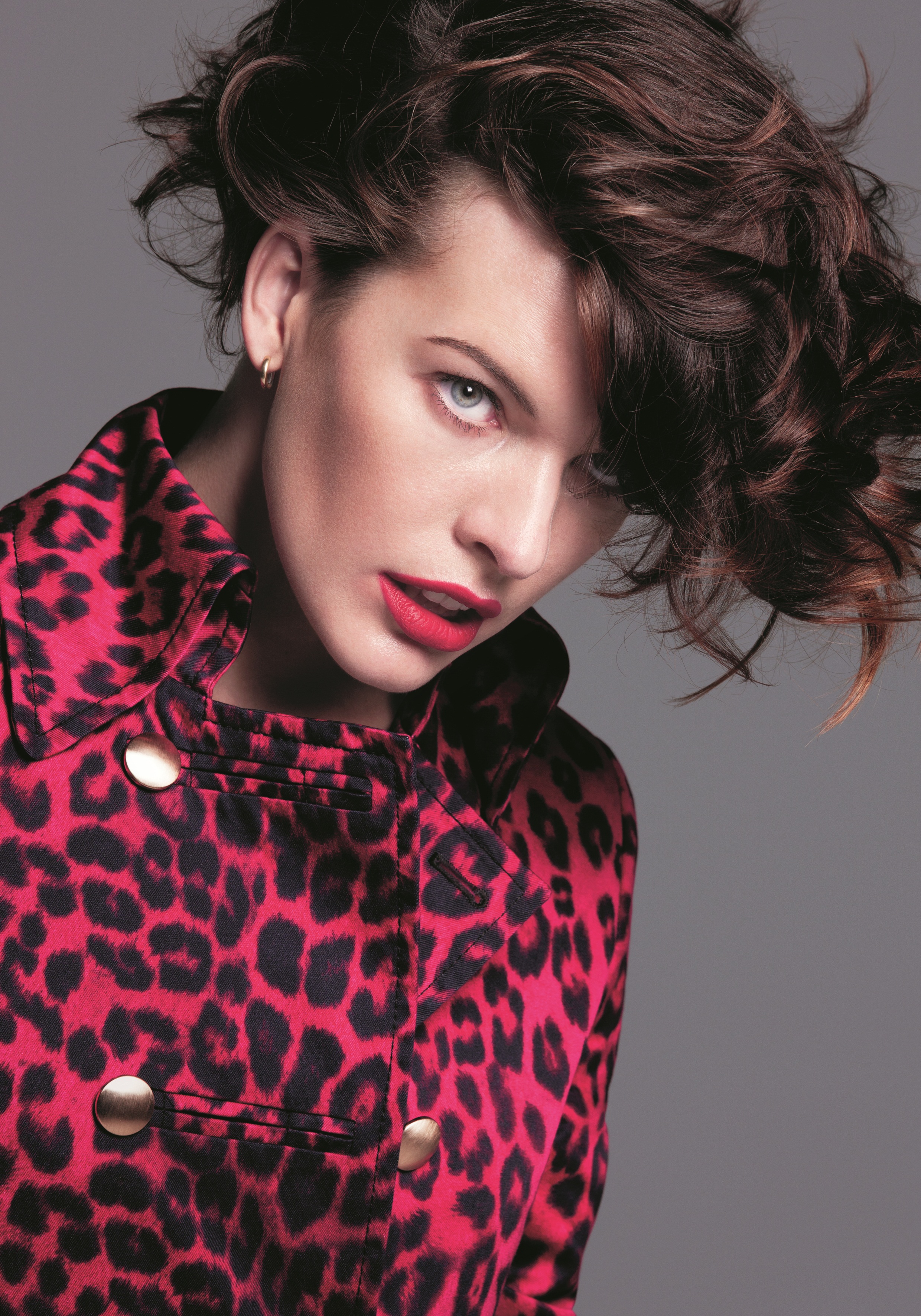 1975年12月17日出生于乌克兰,塞尔维亚,俄罗斯裔美国影视演员 /p> p>