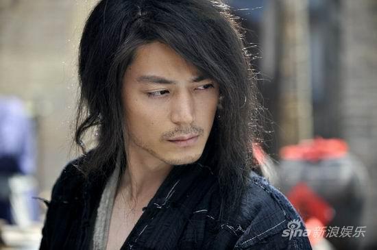  p>《怪侠一枝梅》是由 a target="_blank" href="/item/唐人电影国际