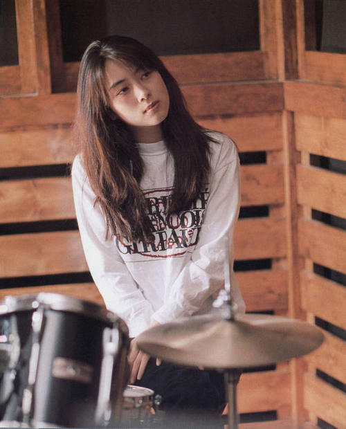 原名蒲池幸子,出生于日本神奈川县平冢市,流行乐女歌手,词曲作者,模特