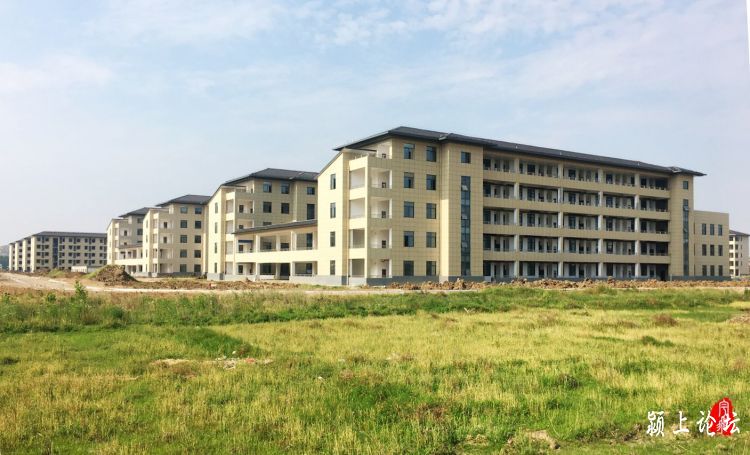  p>颍上二中创办于1958年,1972年正式定名为" b>安徽省颍上第二中学 