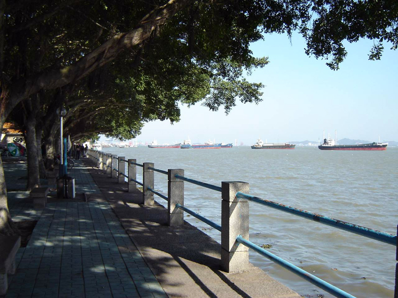  p data-id="gnwnodnodk">汕头海滨路横跨金平区,龙湖区两区,灯火辉煌