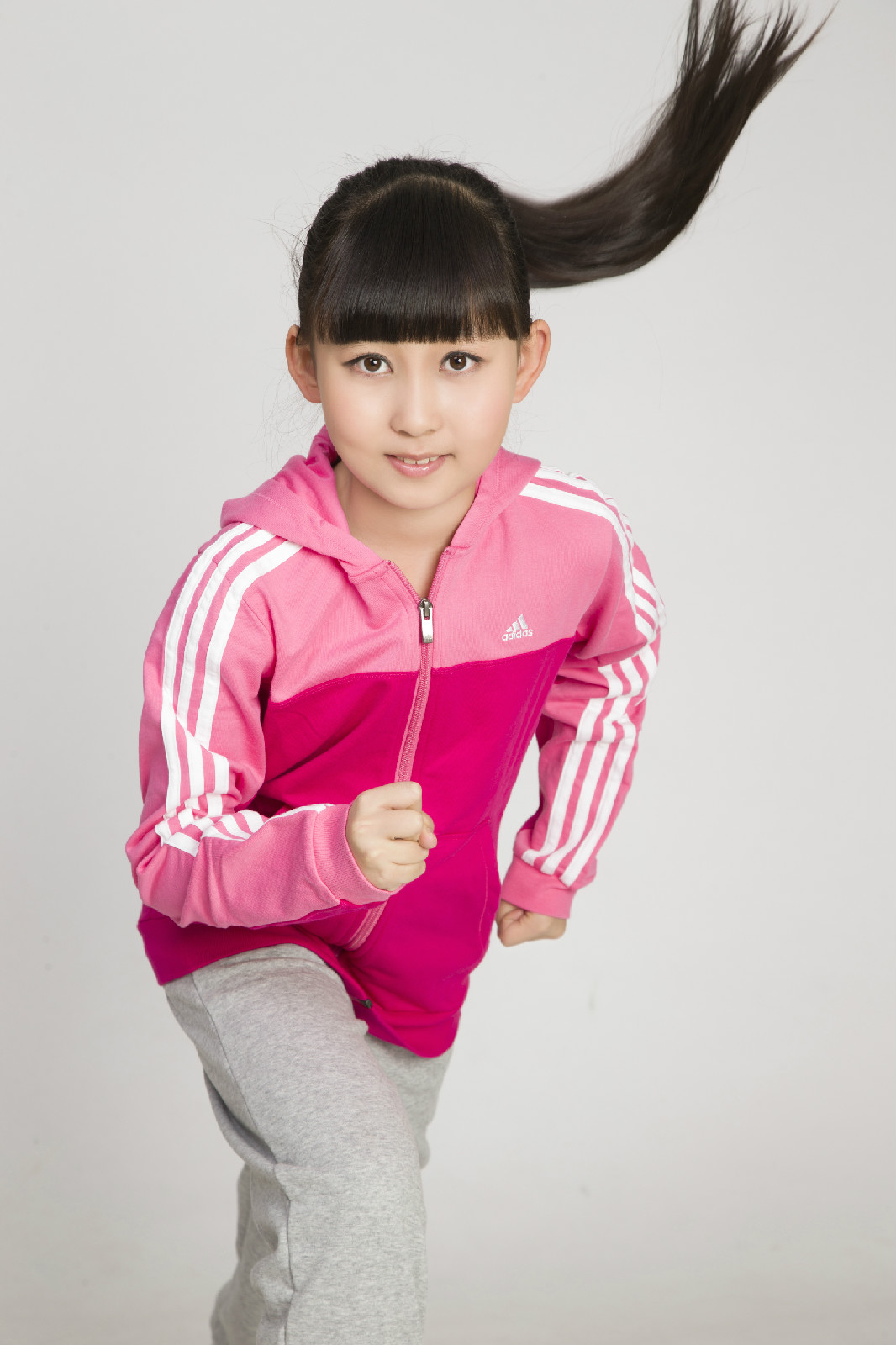  p>杨烁,2005年1月26日出生于北京,中国内地女歌手.