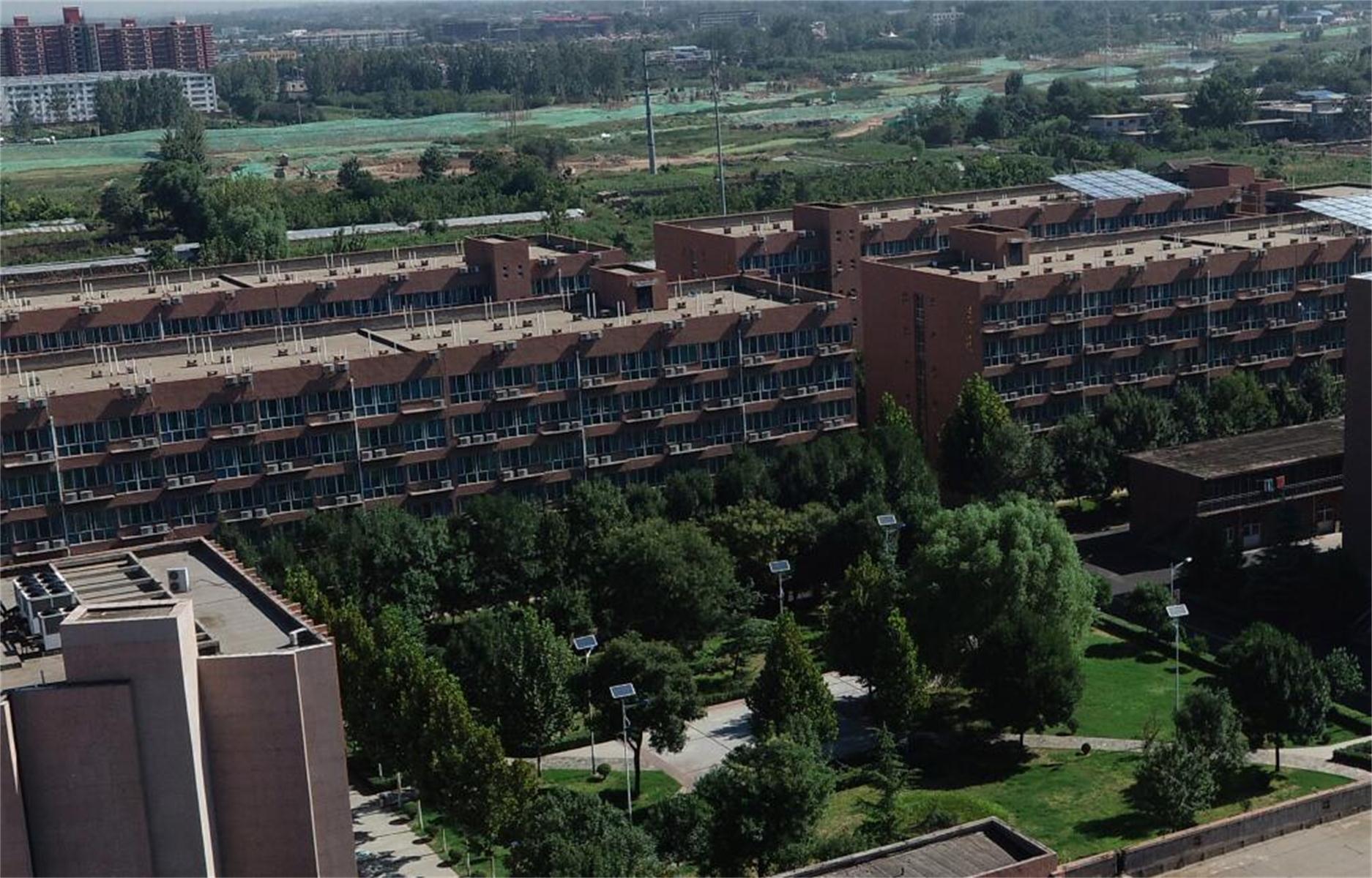  p>临汾同盛中学是一所全日制综合性民办中学,位于山西省临汾市. /p>