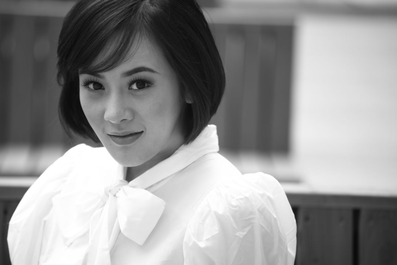  p>徐以若( i>原名徐军燕 /i>),1984年5月21日出生于湖南株洲,毕业于 