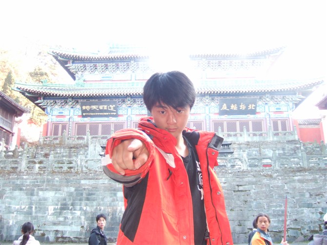  p>刘坤(1985年—2011年10月27日),特技演员,来自陕西清涧,2011年10月