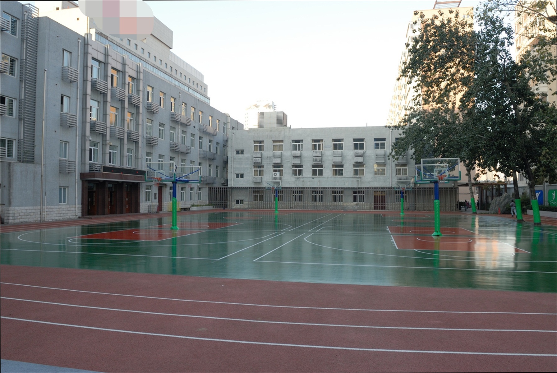  p>北京市第八中学,简称 a target="_blank" href="/item/北京八中