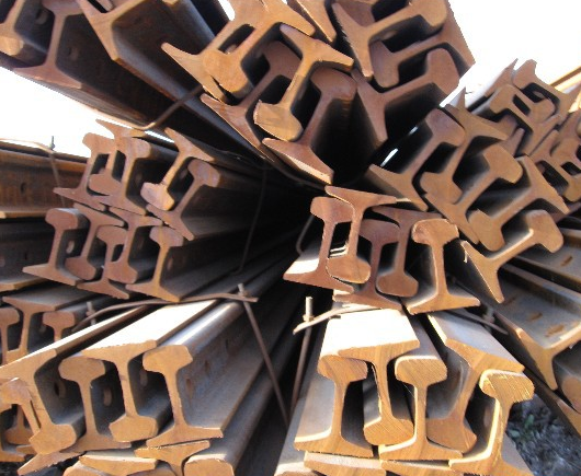  p>鞍形磨耗(saddle wear of rail)是指形似马鞍形的钢轨垂直磨耗现象