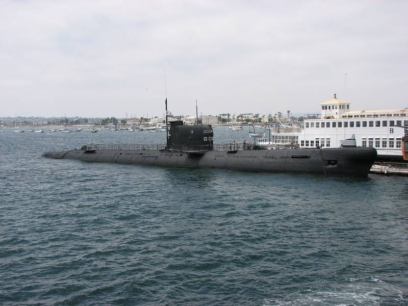 狐步级,简称:f级),是苏联海军一型大型常规动力潜艇,是二战后苏联第二