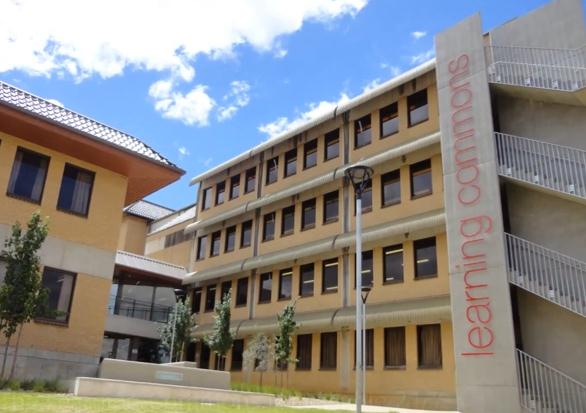  p>查尔斯特大学(charles sturt university)创建于1989年,是澳大利亚