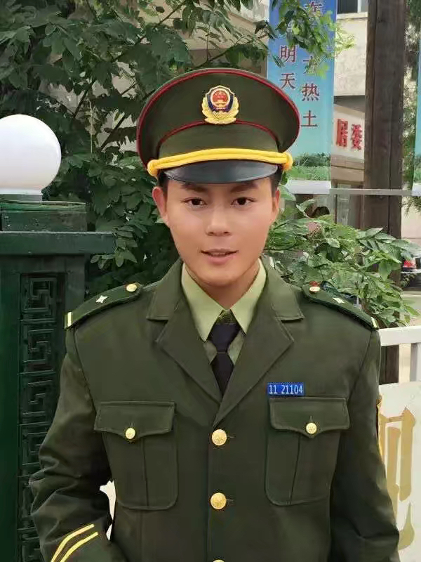 gnbba5z9a0">王铁军,男,1993年生于河北邯郸,毕业于上海戏剧学院,演员