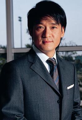  p>周华健(emil wakin chau),1960年12月22日出生于中国香港西营盘