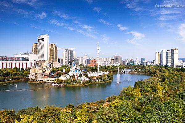 id="257427">韩国语 /a>:         )是韩国首都首尔特别市的一个区