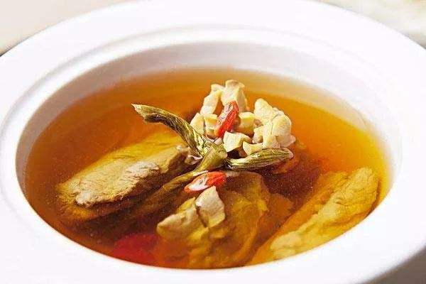 夏枯草炖猪肉丝