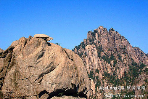  p data-id="gnx0kl0l62">松鼠跳天都为黄山耕云峰上一巧石,酷似活泼