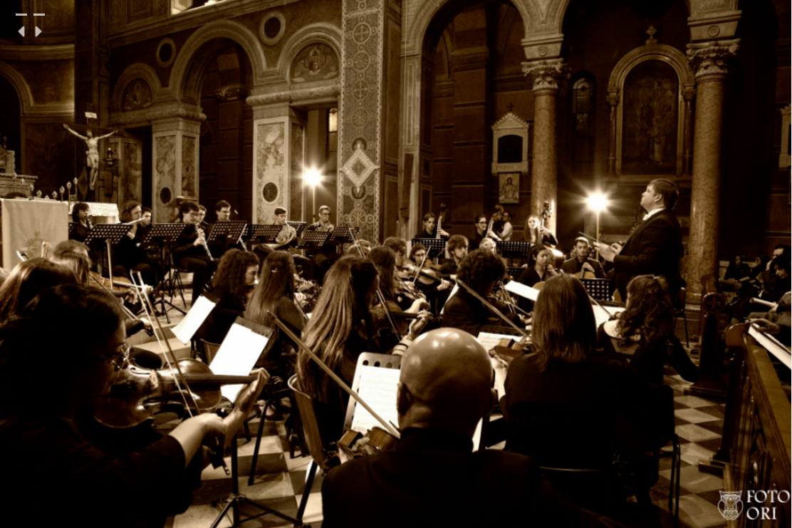 拉斯佩齐亚普契尼音乐学院