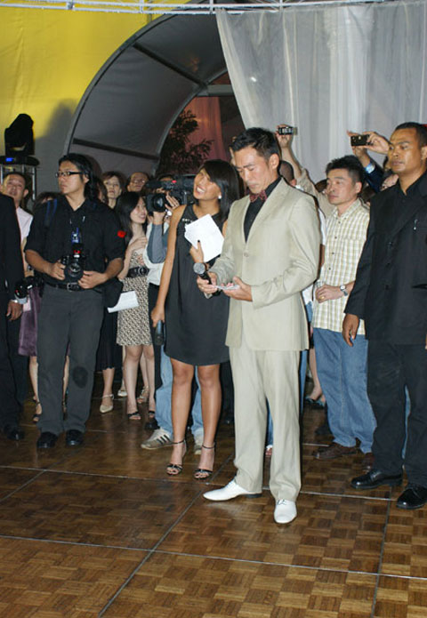  p>郑浩南,1964年10月6日出生于香港,中国香港男演员.