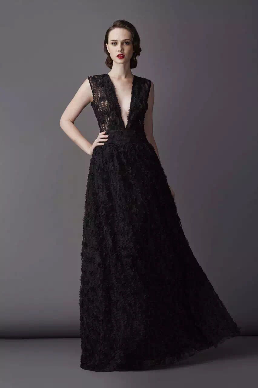 于2015年,公司旗下soiree奢瑞小黑裙品牌为全球首家只卖小黑裙的 a