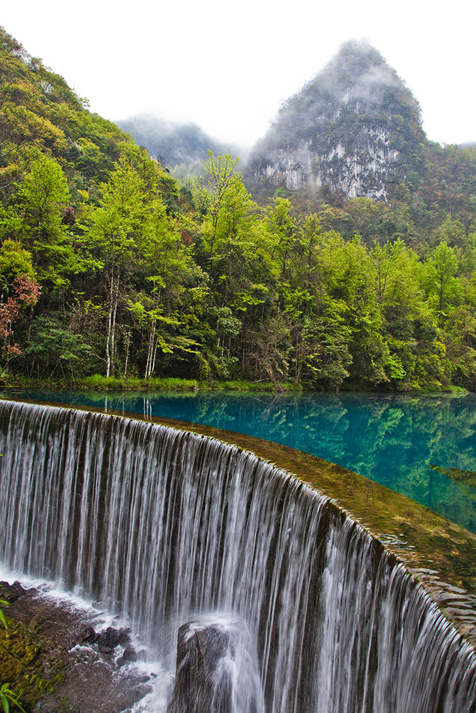  p>小七孔风景区,位于 a target="_blank" href="/item/贵州省