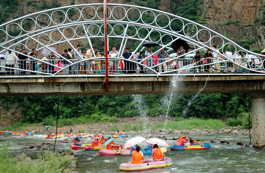  p>东北第一漂—— a target="_blank" href="/item/大雅河漂流