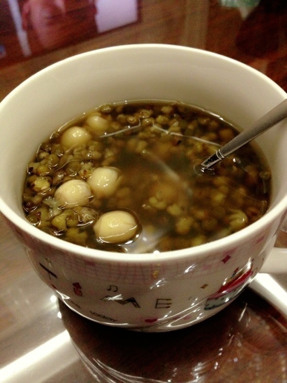 薏米莲子绿豆粥