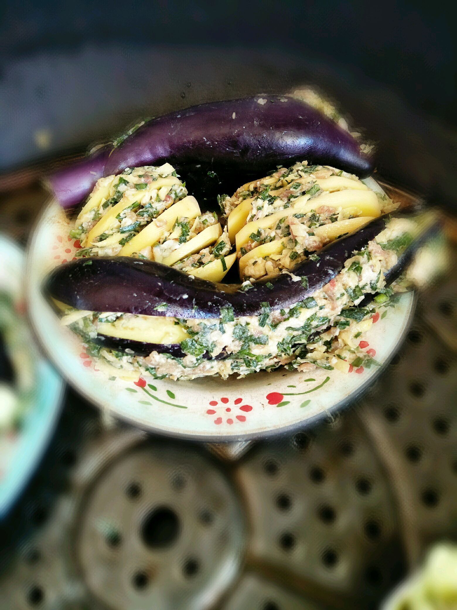 " data-lemmaid="36480">丹东 /a>地区的一道特色菜,属于东北特色菜, 