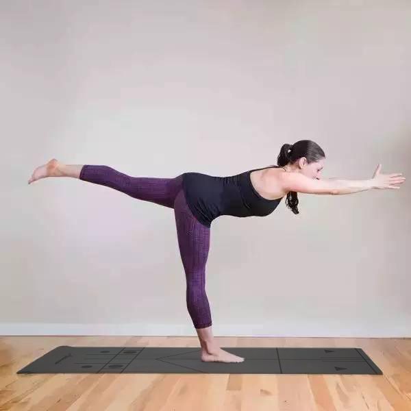  p>战士式第三式是最常见的瑜伽体式之一,是 a target="_blank" href=