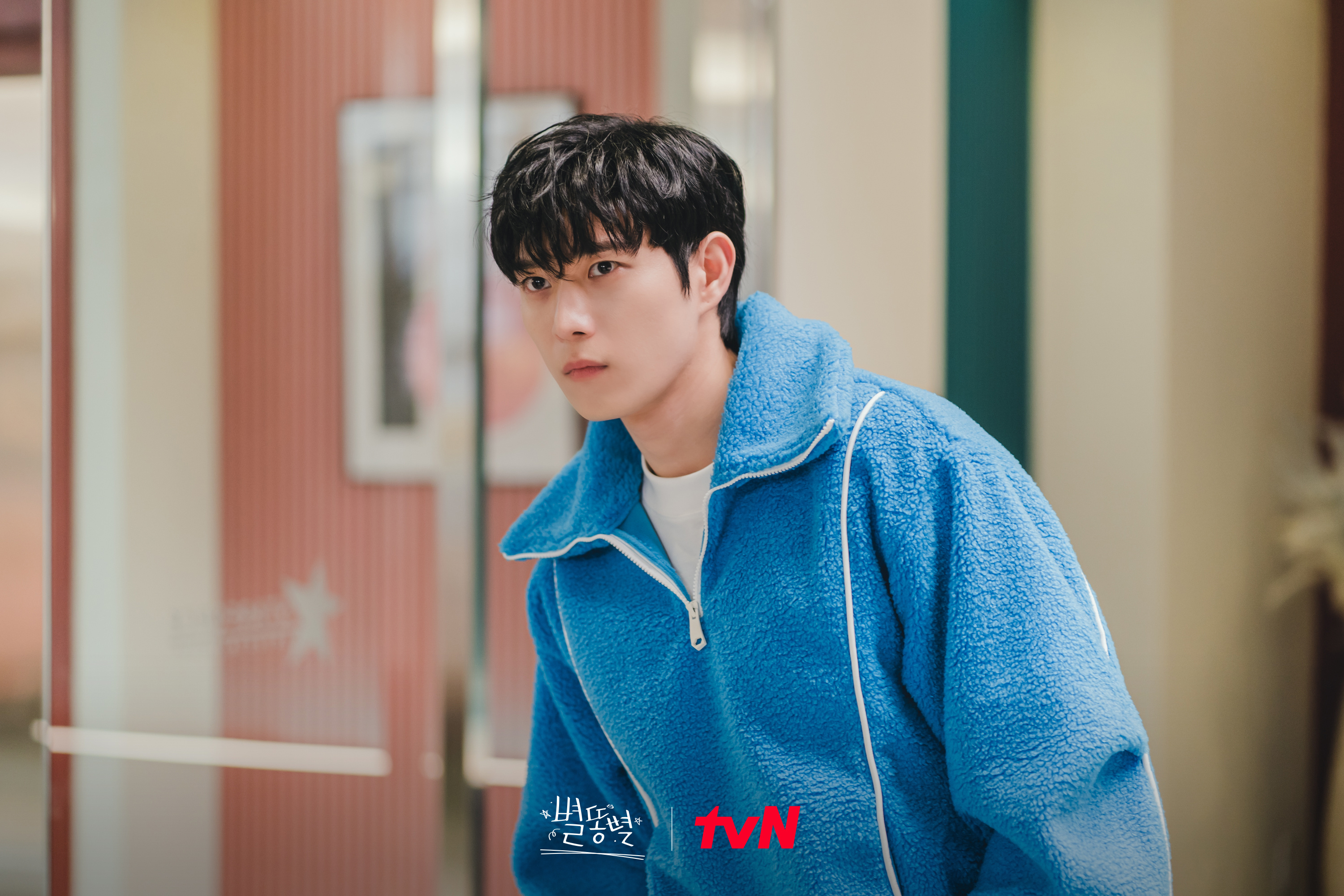  p>《流星》由李秀贤执导,崔英宇编剧, a target="_blank" href="