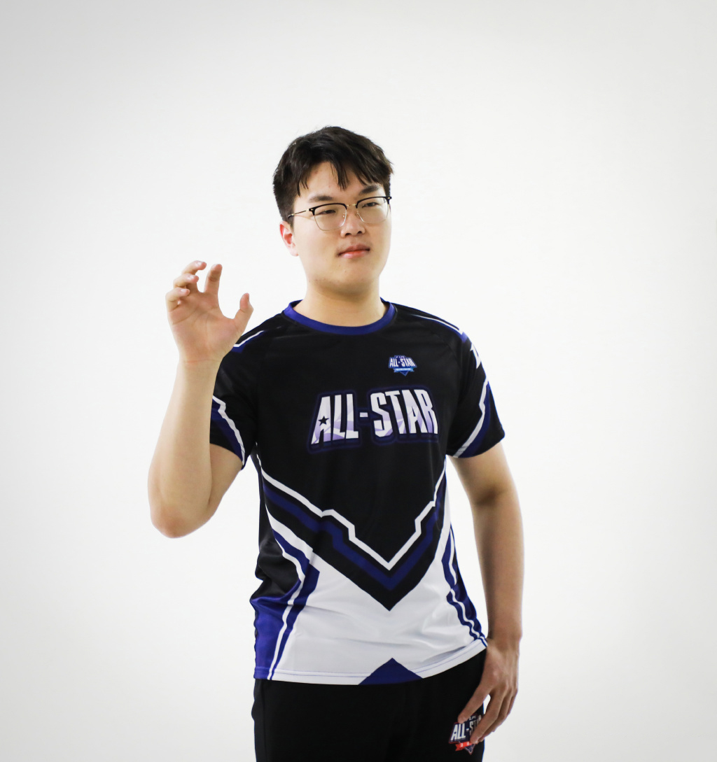  p>陈泽彬(游戏id:bin),2002年9月28日出生于 a target="_blank" href