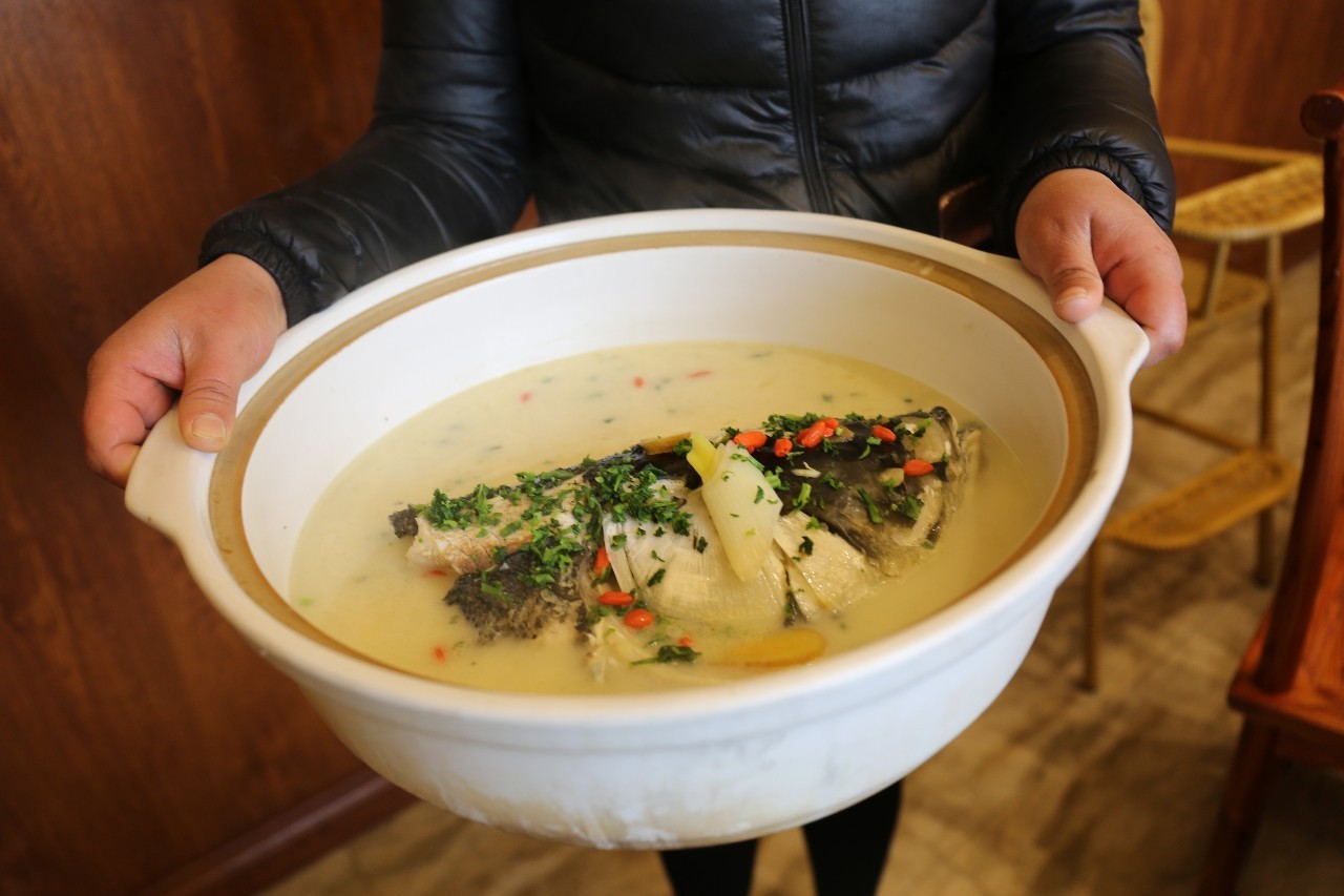 芥菜豆腐鱼头汤