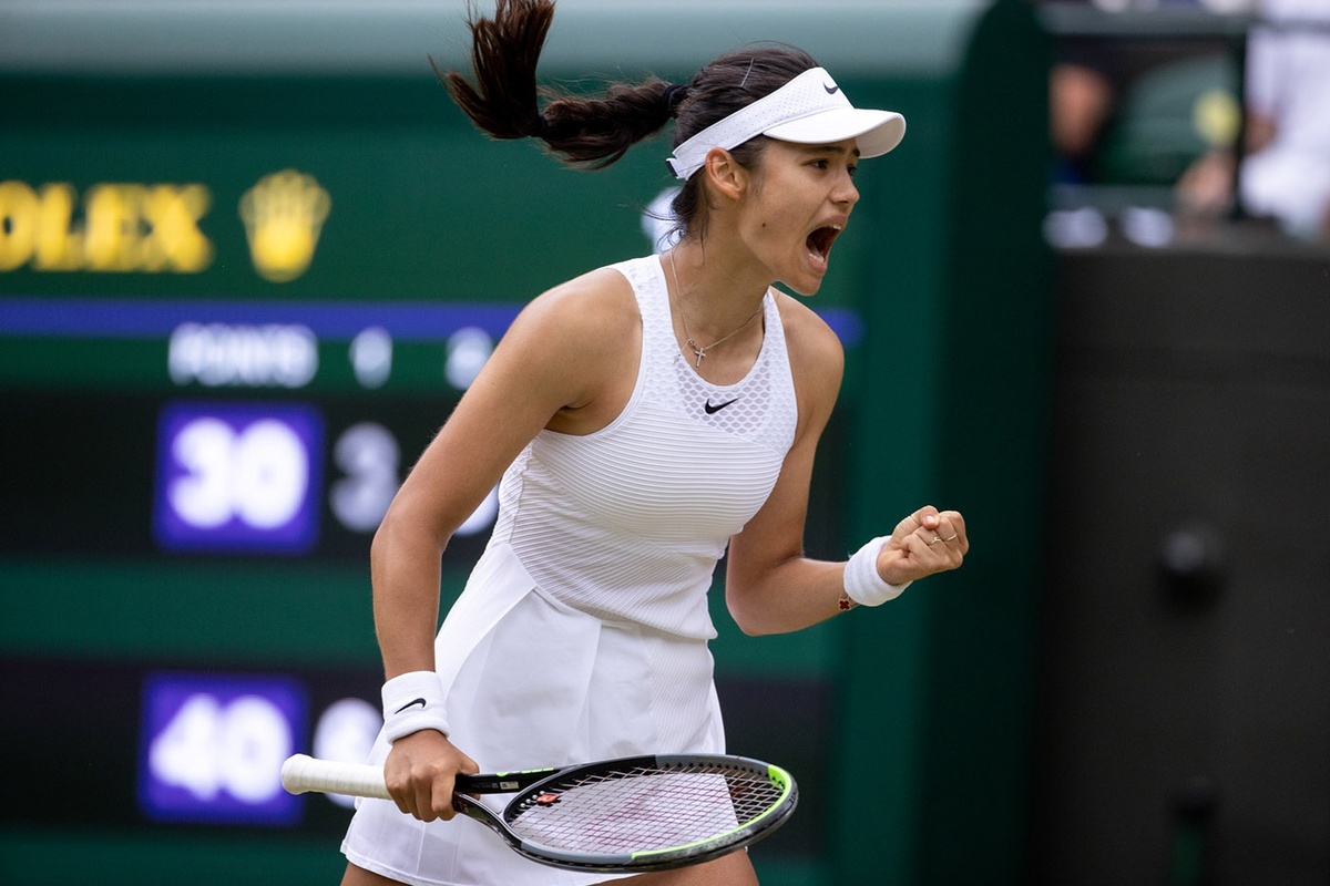  /p></p></a> p>2018年,拉杜卡努转为职业网球运动员.