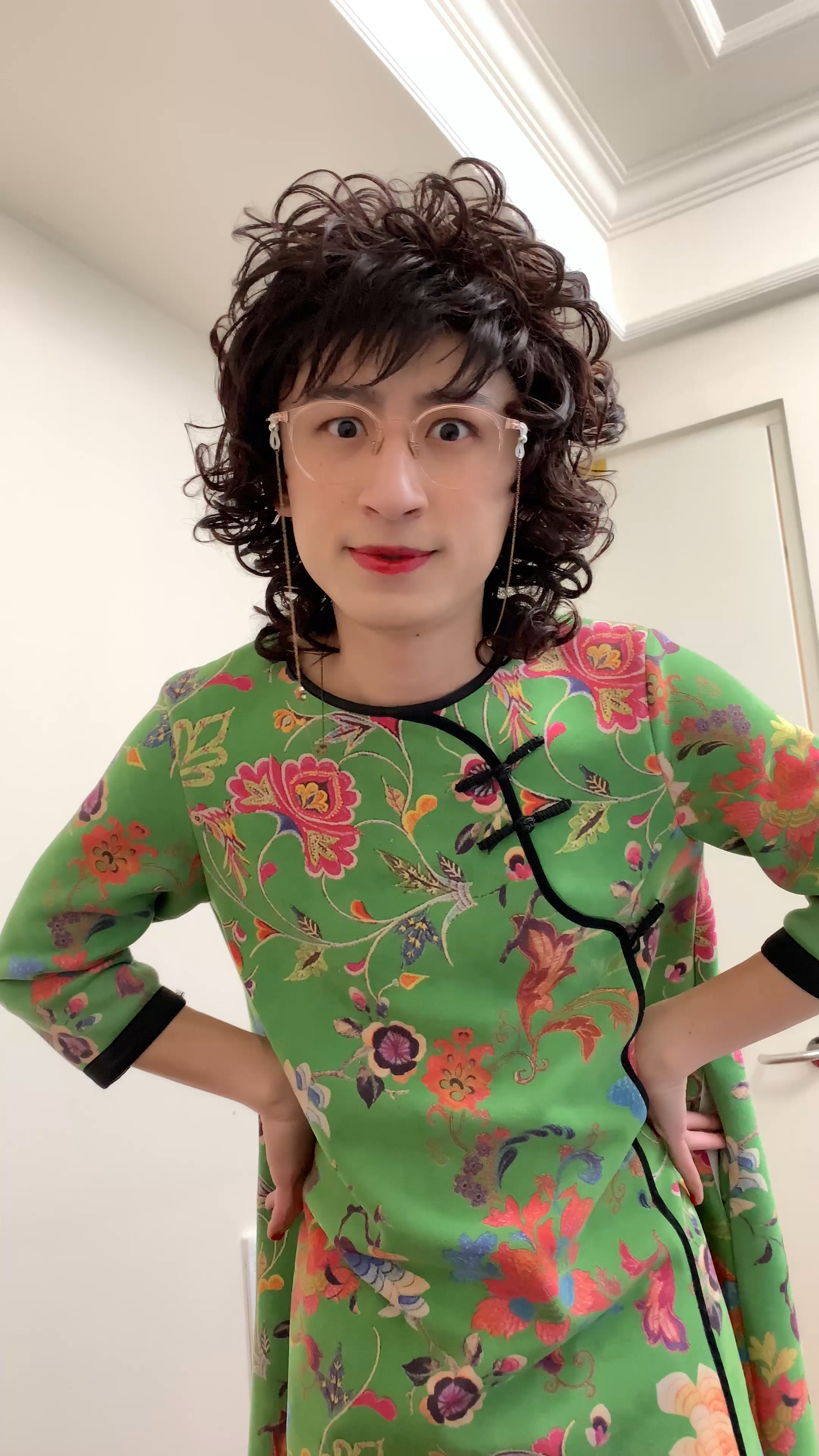 青岛大姨张大霞