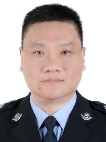  p>史伟,男,汉族,1970年出生,江苏连云港人,1992年8月参加工作,中共