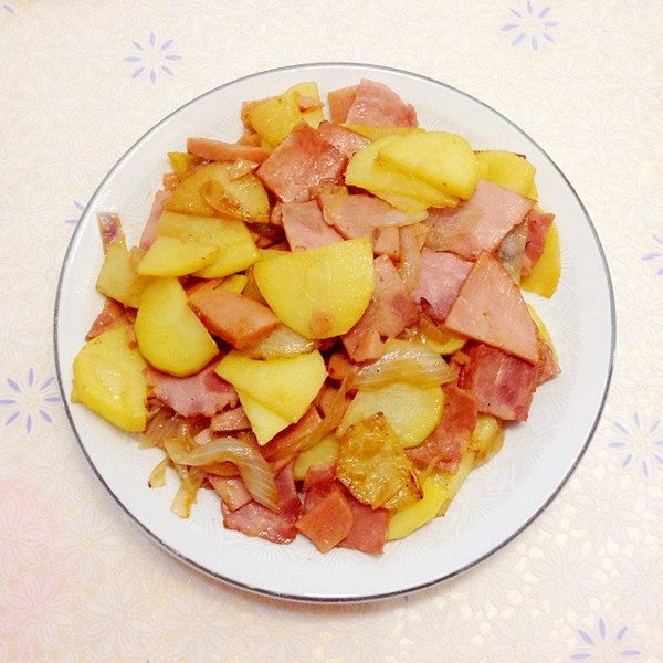 洋葱马铃薯炒培根