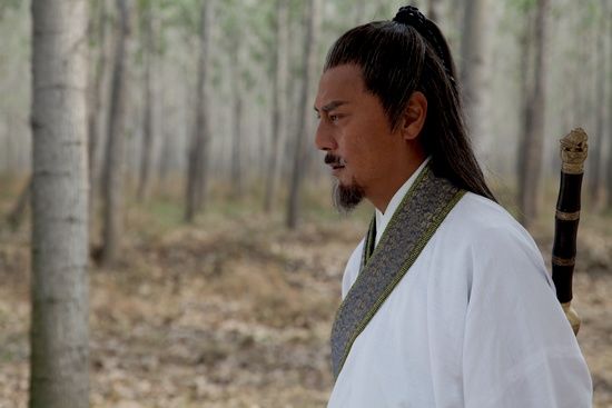 薛衣人