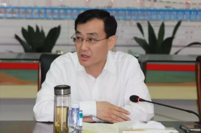  p>李迎九,现任中国国家铁路集团有限公司发展和改革部主任. /p>