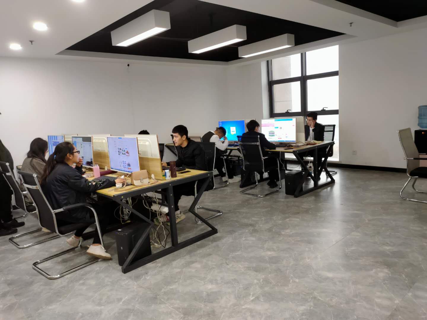 法定代表人冯伟,公司经营范围包括:网络技术开发,技术咨询,技术转让