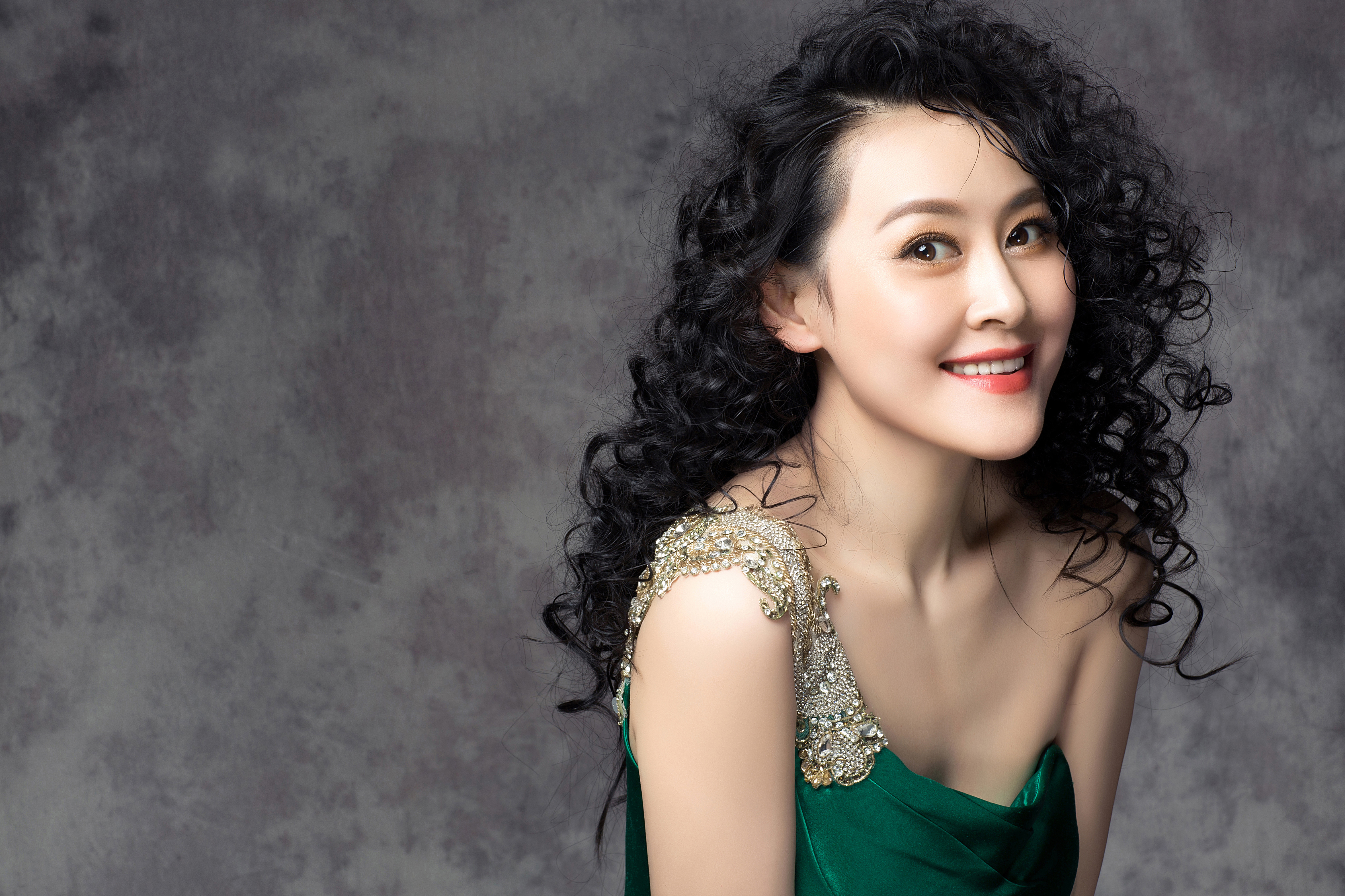 data-ctrid="svnyowlksyki">王云子,女,中国内地实力派女歌手