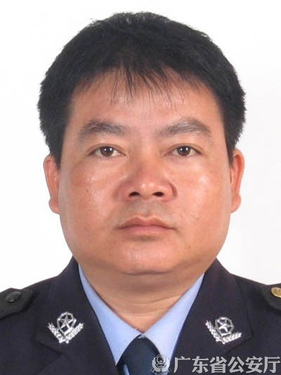大专学历,二级警督,生前系广东省湛江市公安局雷州市局警务保障室四级