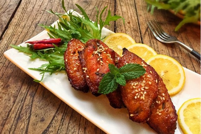  p>柠檬烤翅,一种带有浓郁的果香气息,酸甜适口,老少皆宜的烤翅.