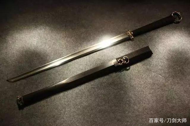 三国时期汉剑与环首刀的地位不可同日而语，环首刀只是士兵的佩刀_百科TA说