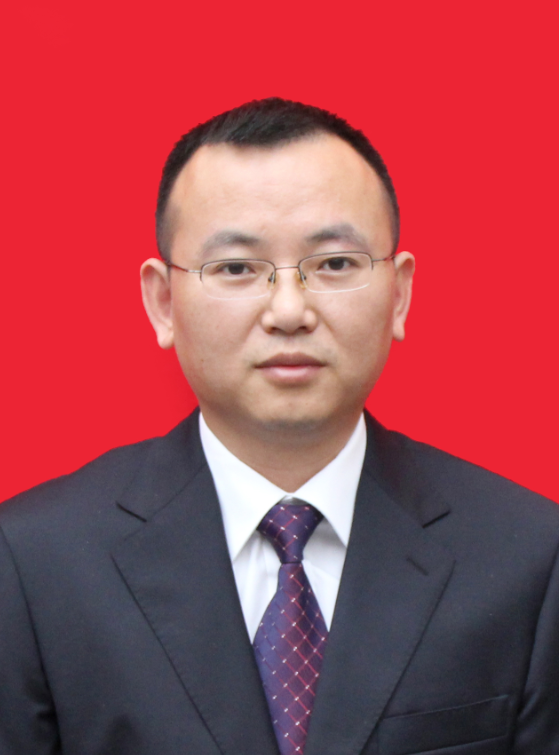 现任重庆市云阳县青龙街道党工委书记. /p>