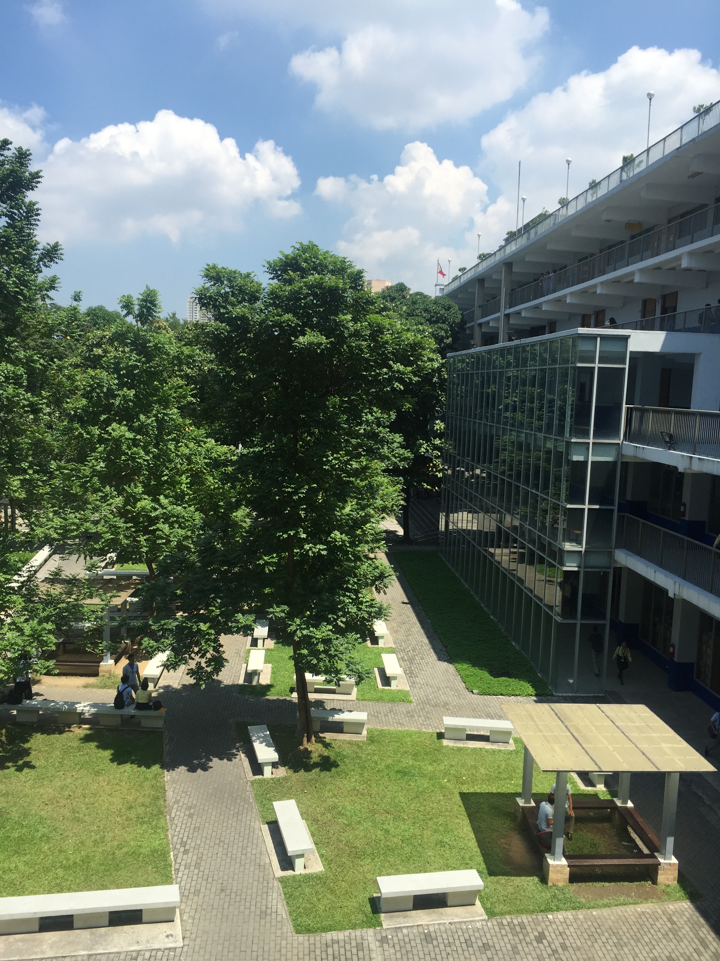  p>菲律宾国父大学(josé rizal university)又名菲律宾黎刹大学,因