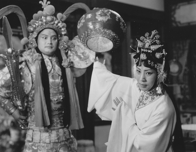  p>《白蛇传》, a target="_blank" href="/item/上海电影制片厂