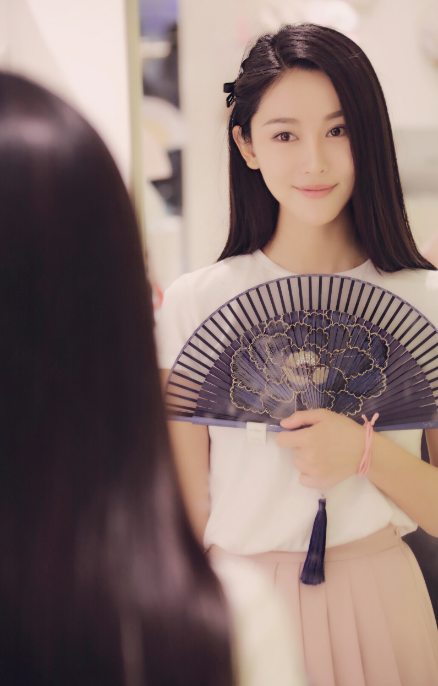 id="gncnghux9a">张欣源,1993年11月4日出生于河北,中国内地女演员